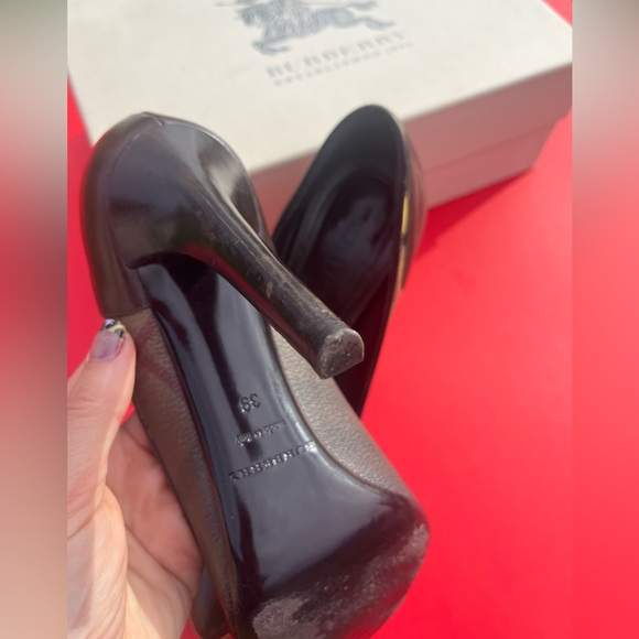 Burberry Haymarket Check Ombré Pump - Picture 5 of 10